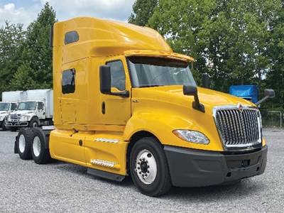 International LT625 Sleeper Semi Truck - 73" Sky-Rise, Cummins 450HP