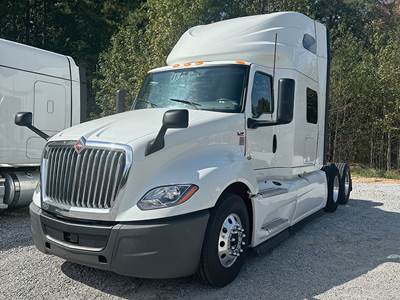 International LT625 Sleeper Semi Truck - 73" Sky-Rise, Cummins 450HP