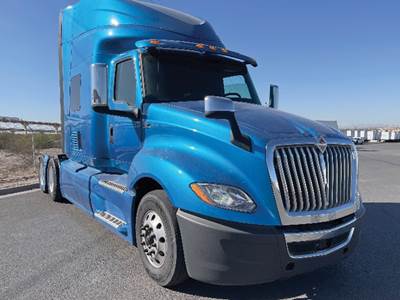 International LT625 Sleeper Semi Truck - 73" Hi-Rise, Cummins 400HP