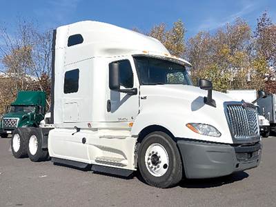 International LT625 Sleeper Semi Truck - 73" Sky-Rise, Cummins 450HP