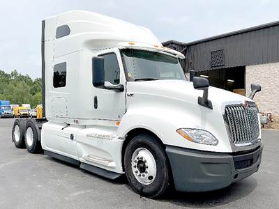 International LT625 Sleeper Semi Truck - 73" Sky-Rise, Cummins 450HP