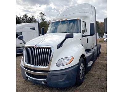 International LT625 Sleeper Semi Truck - 56" Hi-Rise, Cummins 400HP