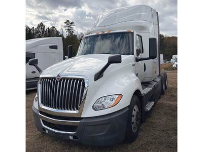 International LT625 Sleeper Semi Truck - 56" Hi-Rise, Cummins 400HP