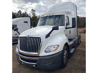 International LT625 Sleeper Semi Truck - 56" Hi-Rise, Cummins 400HP