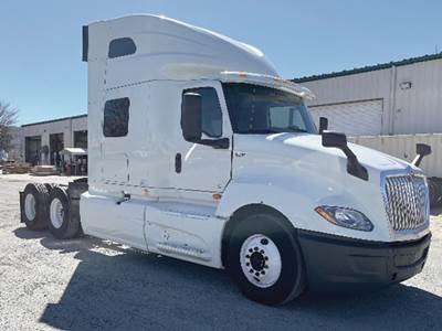 International LT625 Sleeper Semi Truck - 73" Sky-Rise, Cummins 450HP