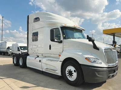 International LT625 Sleeper Semi Truck - 73" Sky-Rise, Cummins 450HP