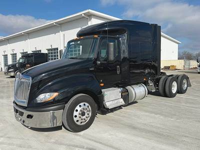 International LT625 Sleeper Semi Truck - 73" Hi-Rise, Cummins 450HP