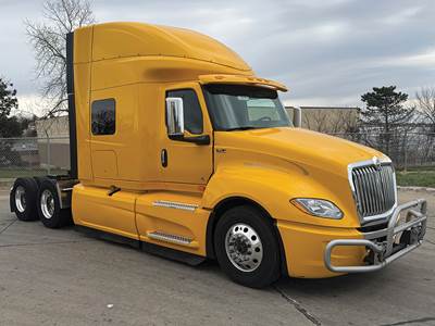 International LT625 Sleeper Semi Truck - 73" Hi-Rise, Cummins 450HP