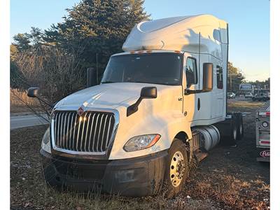 International LT625 Sleeper Semi Truck - 73" Sky-Rise, Cummins 450HP