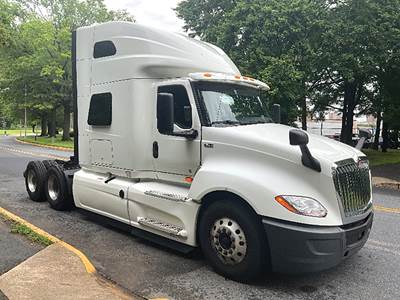International LT625 Sleeper Semi Truck - 73" Sky-Rise, Cummins 450HP