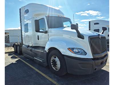 International LT625 Sleeper Semi Truck - 73" Sky-Rise, Cummins 450HP