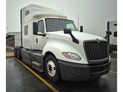 International LT625 Sleeper Semi Truck - 73" Sky-Rise, Cummins 450HP