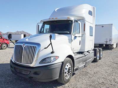 International LT625 Sleeper Semi Truck - 73" Sky-Rise, Cummins 450HP