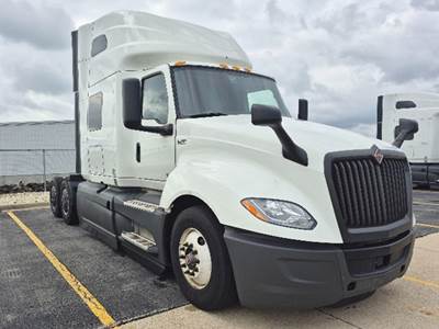International LT625 Sleeper Semi Truck - 73" Sky-Rise, Cummins 450HP