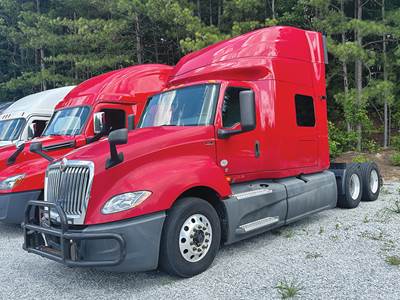 International LT625 Sleeper Semi Truck - 73" Hi-Rise, Cummins 450HP