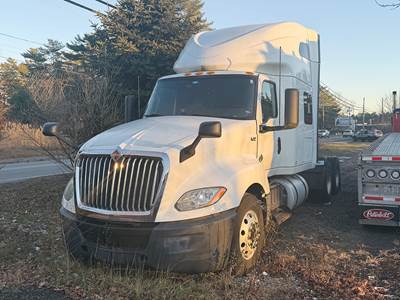 International LT625 Sleeper Semi Truck - 73" Sky-Rise, Cummins 450HP