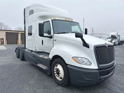 International LT625 Sleeper Semi Truck - 73" Sky-Rise, Cummins 450HP