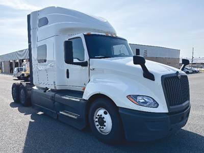 International LT625 Sleeper Semi Truck - 73" Sky-Rise, Cummins 450HP