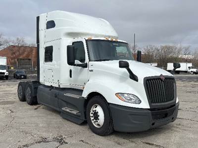 International LT625 Sleeper Semi Truck - 73" Sky-Rise, Cummins 450HP