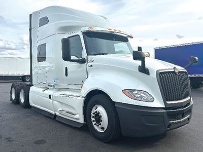 International LT625 Sleeper Semi Truck - 73" Sky-Rise, Cummins 450HP