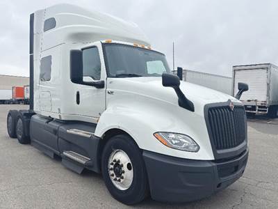International LT625 Sleeper Semi Truck - 73" Sky-Rise, Cummins 450HP