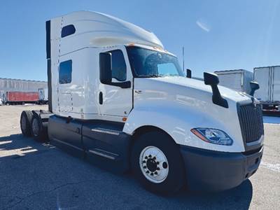 International LT625 Sleeper Semi Truck - 73" Sky-Rise, Cummins 450HP