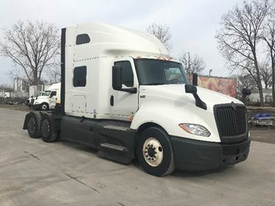 International LT625 Sleeper Semi Truck - 73" Sky-Rise, Cummins 450HP