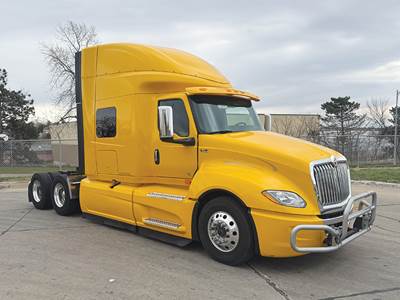 International LT625 Sleeper Semi Truck - 73" Hi-Rise, Cummins 450HP