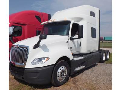 International LT625 Sleeper Semi Truck - 73" Sky-Rise, Cummins 450HP