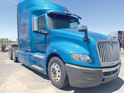 International LT625 Sleeper Semi Truck - 73" Hi-Rise, Cummins 400HP