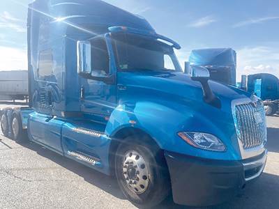 International LT625 Sleeper Semi Truck - 73" Hi-Rise, Cummins 400HP