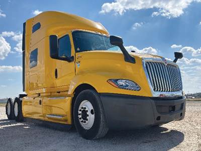 International LT625 Sleeper Semi Truck - 73" Sky-Rise, Cummins 450HP