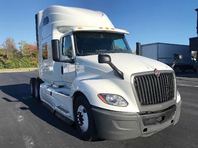 International LT625 Sleeper Semi Truck - 73" Sky-Rise, Cummins 450HP