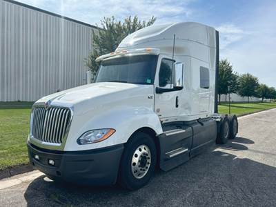 International LT625 Sleeper Semi Truck - 73" Hi-Rise, 515HP