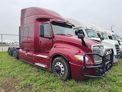 International LT625 Sleeper Semi Truck - 73" Hi-Rise, Cummins 450HP