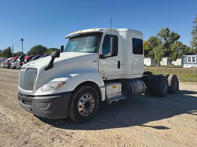 International LT625 Sleeper Semi Truck - 56" Low-Rise, 450HP
