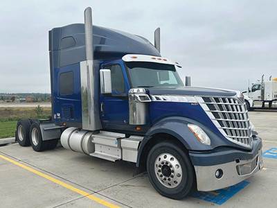 International LoneStar Sleeper Semi Truck - 73" Sky-Rise, Cummins 485HP