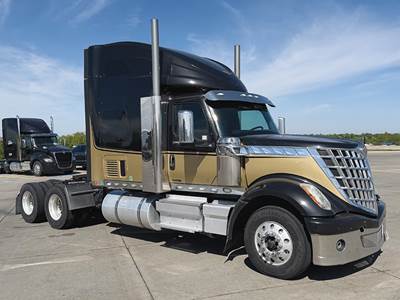 International LoneStar Sleeper Semi Truck - 73" Sky-Rise, Cummins 485HP