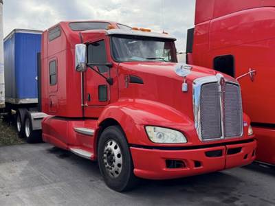 Kenworth T660 Sleeper Semi Truck - 86" Studio, Detroit 455HP