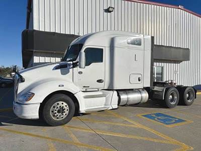 Kenworth T680 Sleeper Semi Truck - 76" Mid-Roof, Cummins 450HP