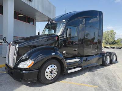 Kenworth T680 Sleeper Semi Truck - 76" High-Roof, Cummins 450HP