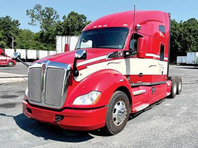 Kenworth T680 Sleeper Semi Truck - 76" High-Roof, Paccar 455HP