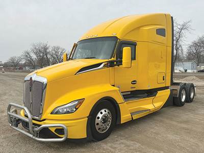 Kenworth T680 Sleeper Semi Truck - 76" High Roof, Cummins 450HP