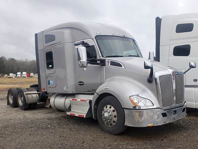 Kenworth T680 Sleeper Semi Truck - 76" Mid-Roof, Paccar 455HP