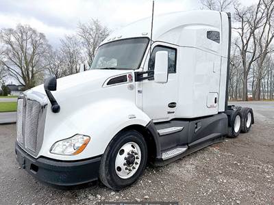Kenworth T680 Sleeper Semi Truck - 76" High-Roof, Paccar 455HP