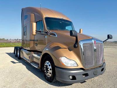 Kenworth T680 Sleeper Semi Truck - 76" High-Roof, Paccar 40000HP