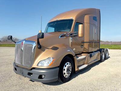 Kenworth T680 Sleeper Semi Truck - 76" High-Roof, Paccar 40000HP