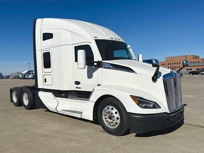 Kenworth T680 Sleeper Semi Truck - 76" High-Roof, Cummins 40000HP