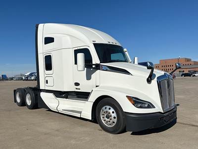 Kenworth T680 Sleeper Semi Truck - 76" High-Roof, Cummins 450HP