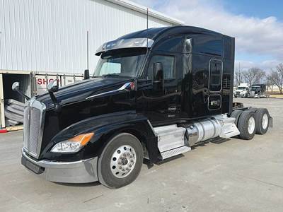Kenworth T680 Sleeper Semi Truck - 76" Mid-Roof, Paccar 455HP